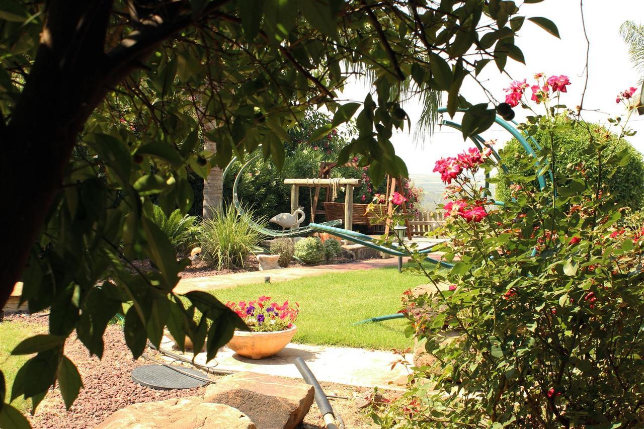 כחול ירוק בכפר Villa Had Nes Buitenkant foto