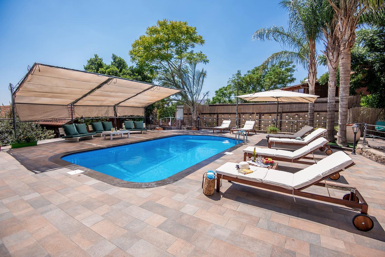 כחול ירוק בכפר Villa Had Nes Buitenkant foto