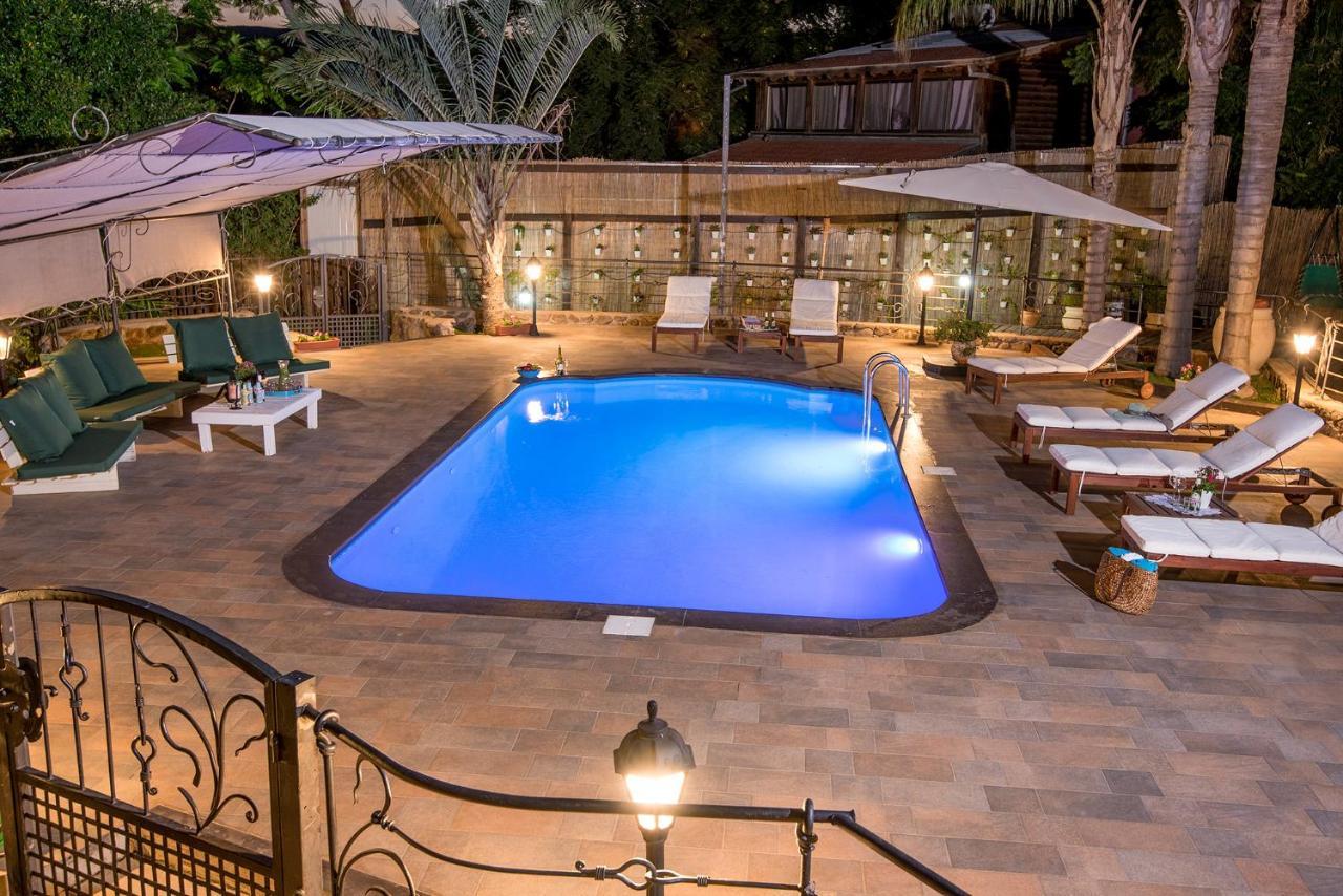כחול ירוק בכפר Villa Had Nes Buitenkant foto