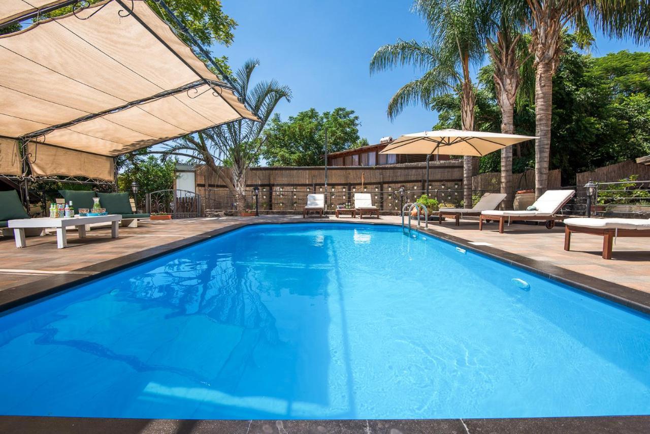 כחול ירוק בכפר Villa Had Nes Buitenkant foto